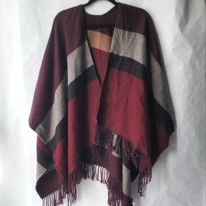 🛍 3 for $30 Uniqlo Burgundy Fringe Wrap Sz OS